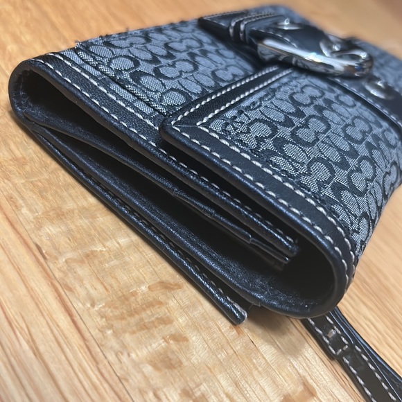 Coach Soho Mini Signature Wallet - Picture 11 of 11